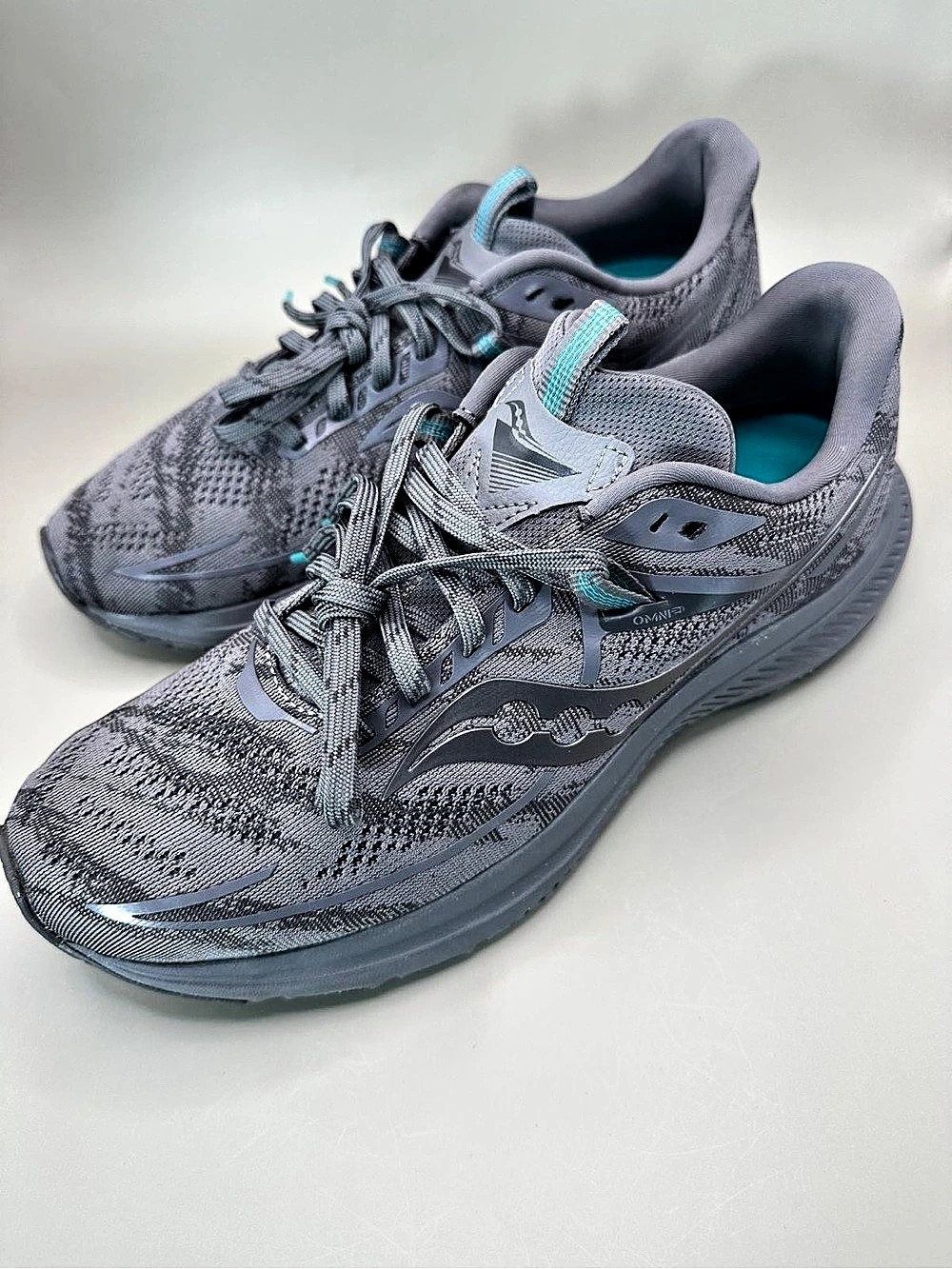Saucony Omni 21 S10762-101 Gray Running Shoes Sneakers men’s Size 9.5